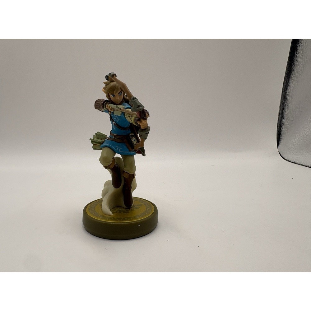 Nintendo Amiibo Link (Archer) Figure - Breath of the Wild Series